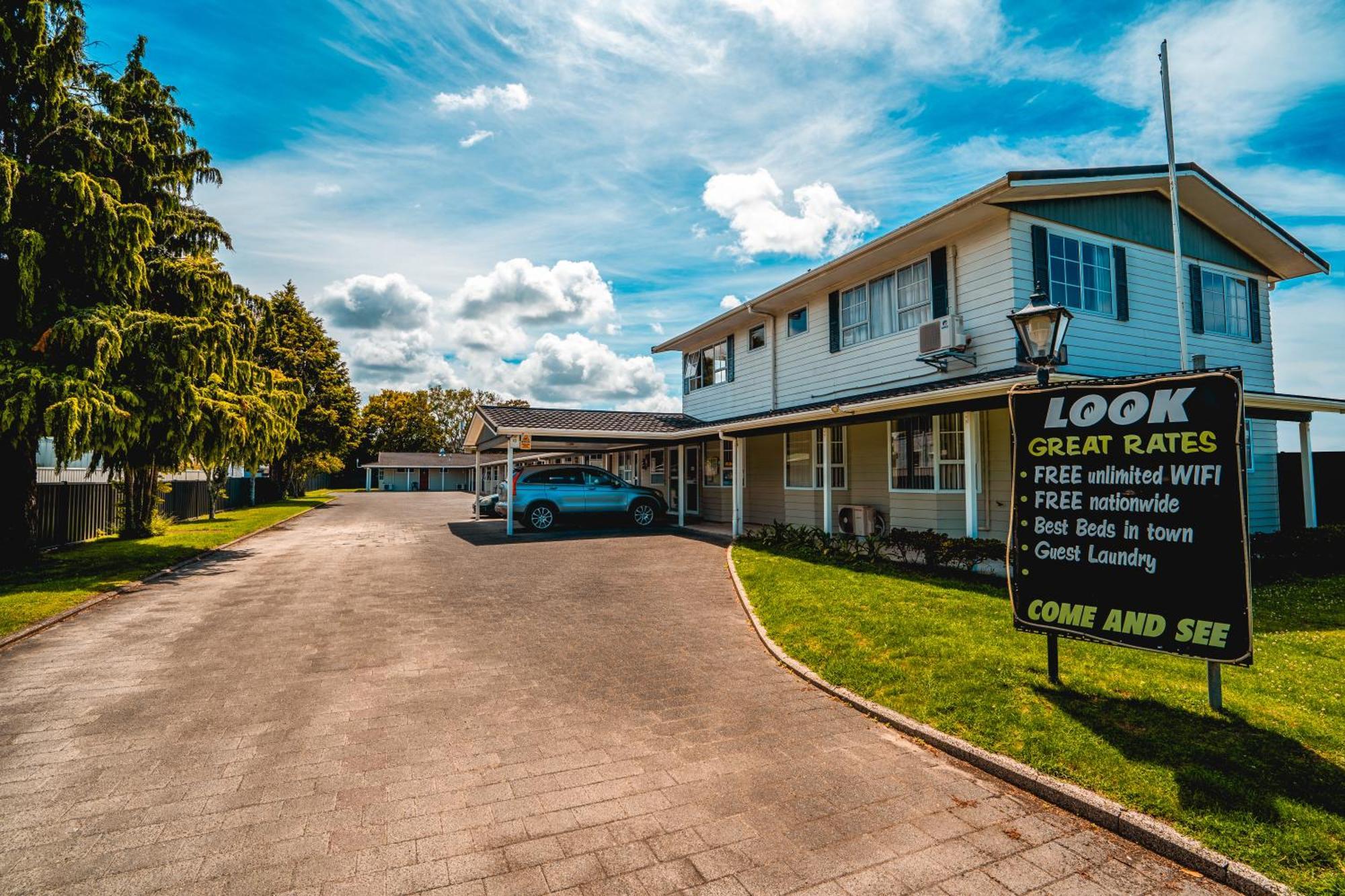 Colonial On Gladstone Motel Gisborne Exterior photo