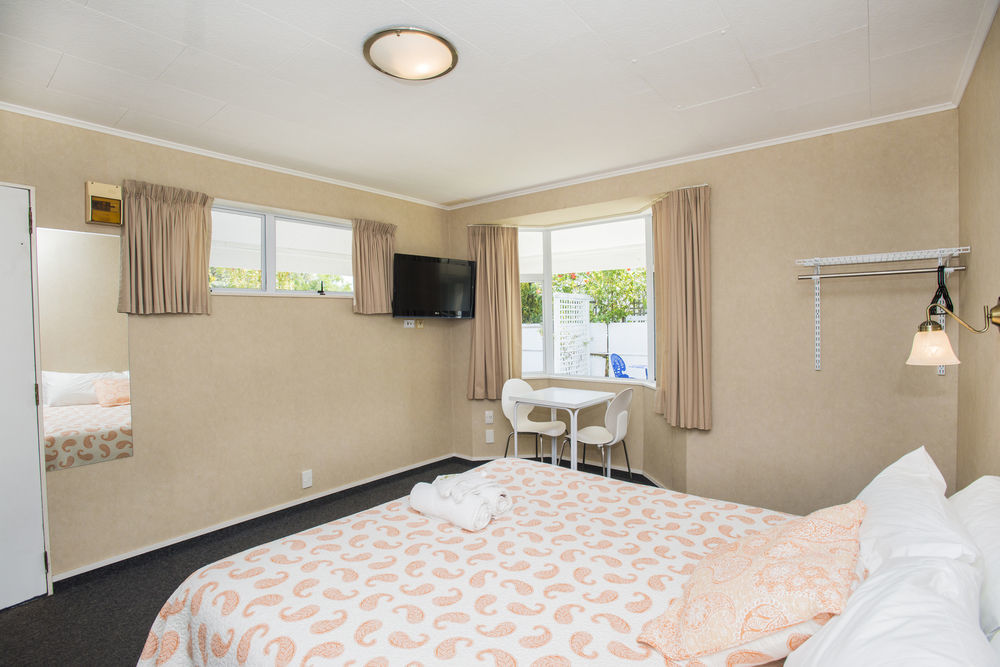 Colonial On Gladstone Motel Gisborne Exterior photo